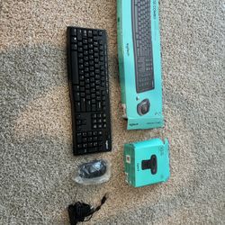 V Tech Wireless Mouse, Keyboard, Camera 