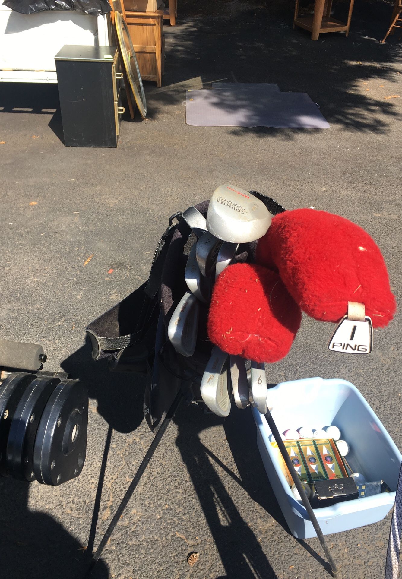 Wilson golf clubs with bag