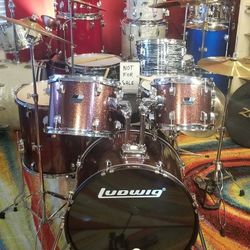 Ludwig Drum Set 5pc  Complete  Set 