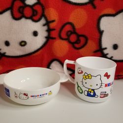 SET OF 2 Sanrio Hello Kitty Mini Plastic Soup Bowl and Drinking Cup New