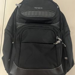 Targus Legend IQ Backpack Laptop bag for Business Professional and College. Very good condition