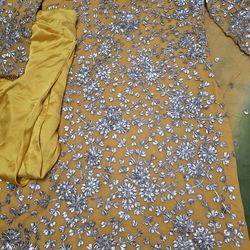 Pakistani shalwar kameez