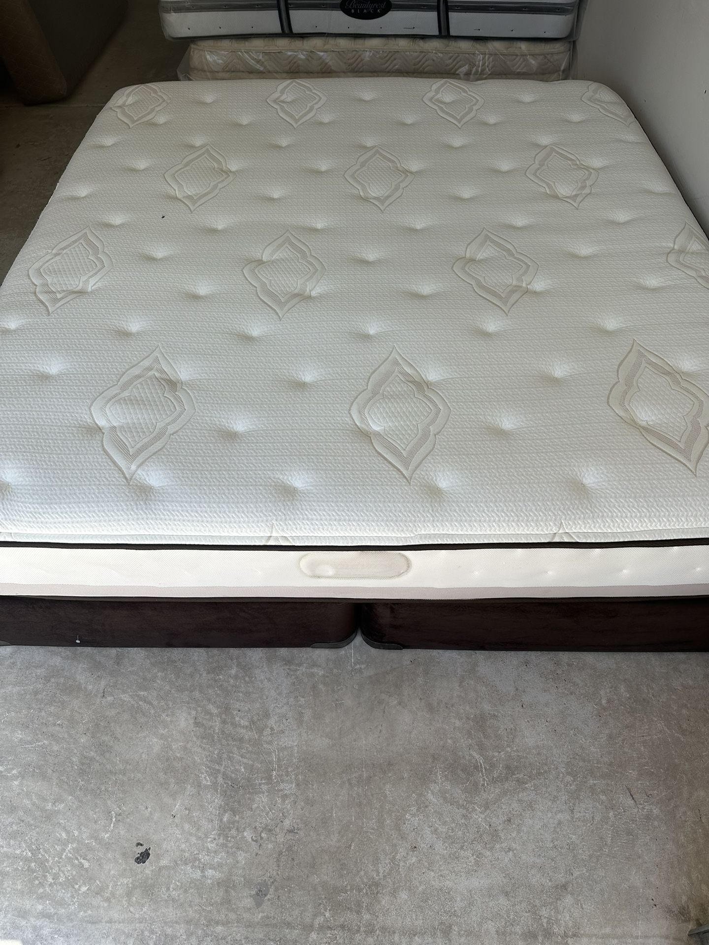 King Mattress And Box Springs