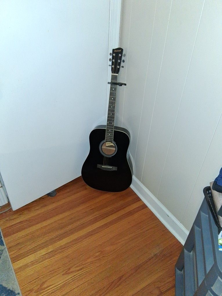 Like New Savannah Guitar