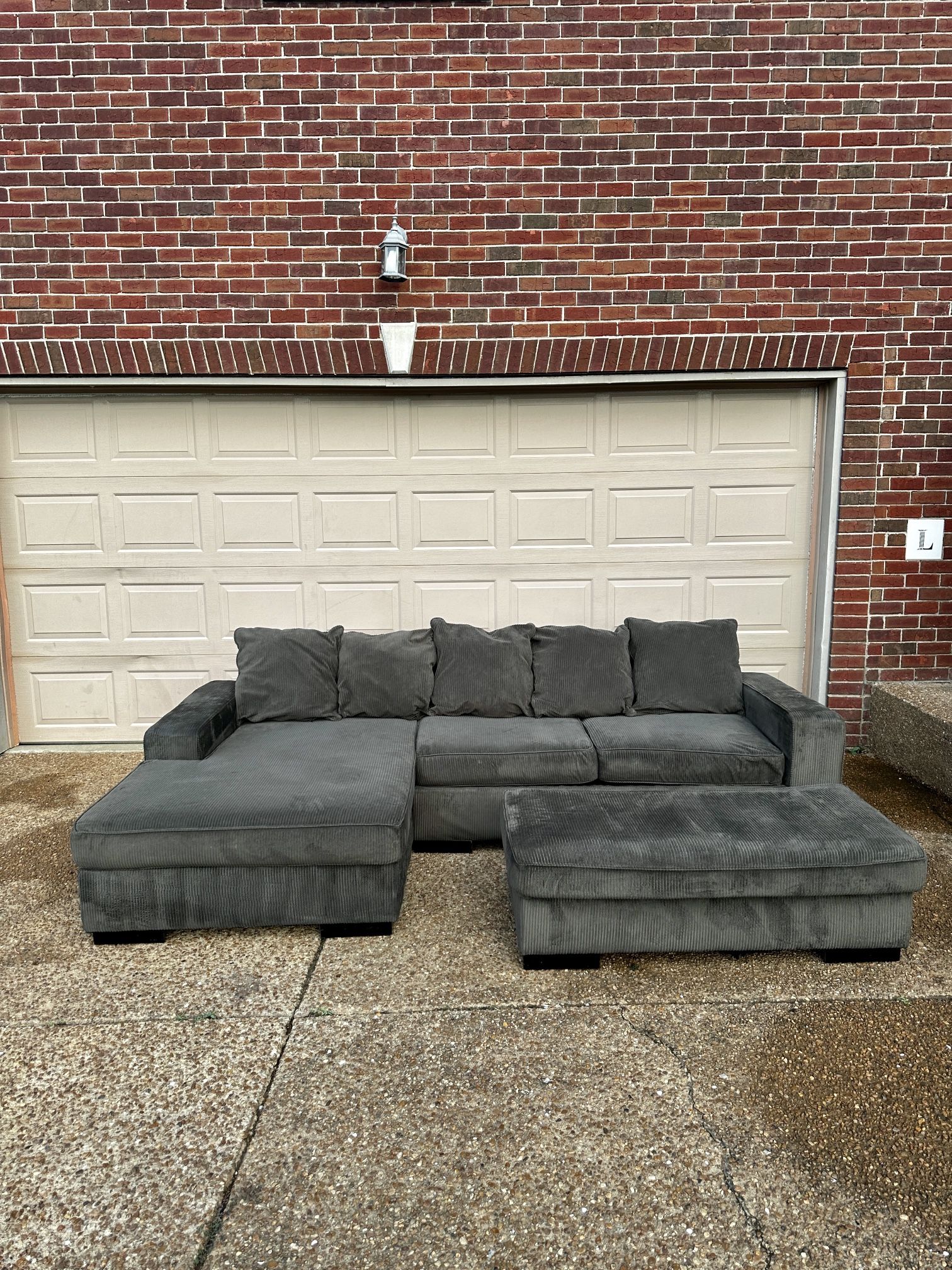 Ashley Furniture Sectional With Ottoman