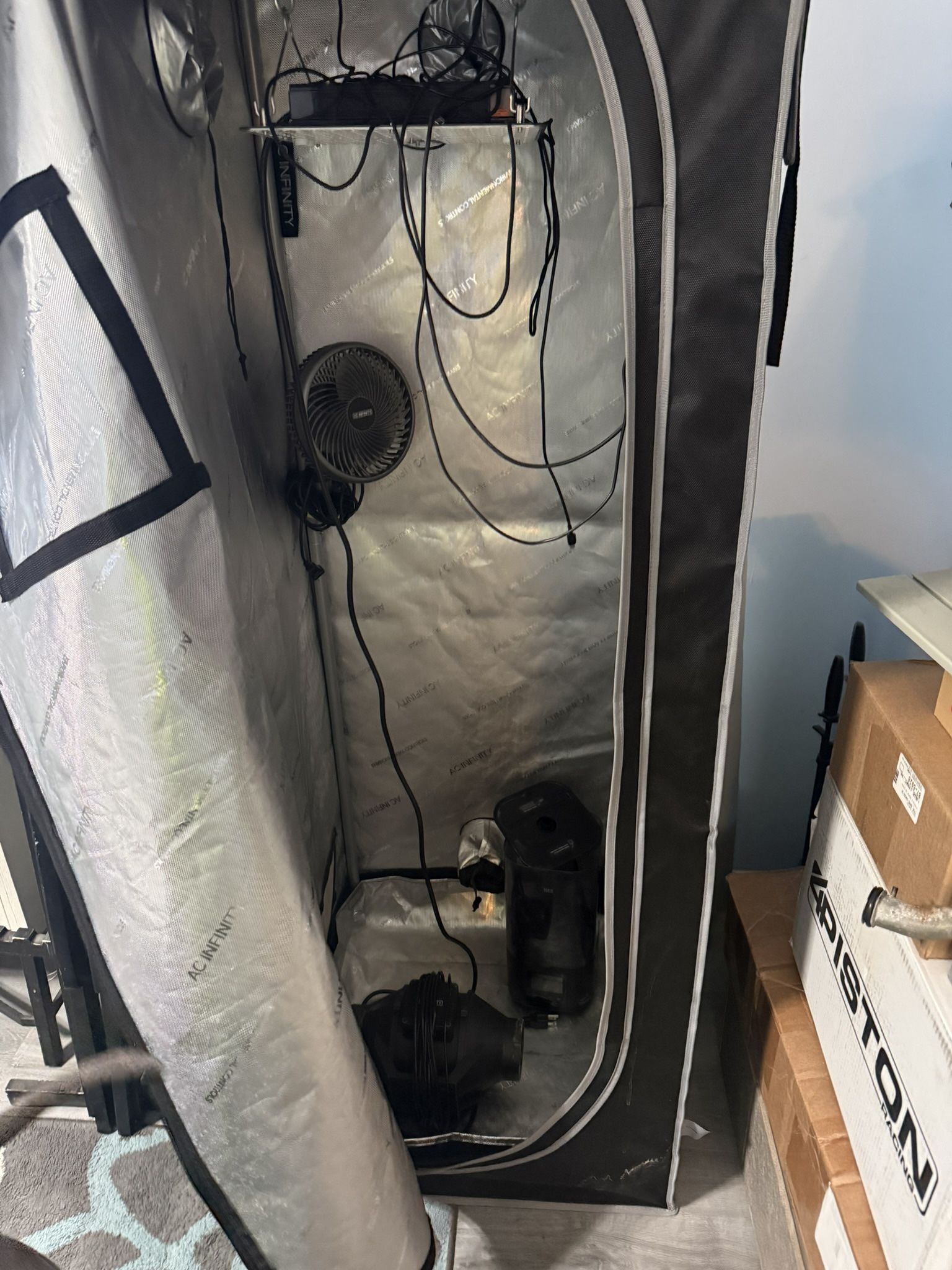 Ac Infinity 2x2 Grow Tent