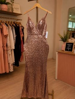 ✨ Elegant evening dresses available now ✨