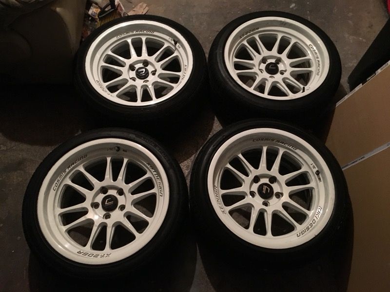 18x9.5 Cosmis racing XT-206R white 5x114.3 brand new tires!!!