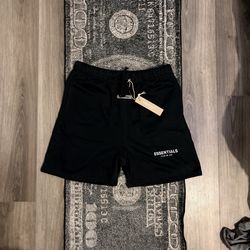 essential shorts