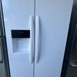 Frigeraire Beautiful White Side By Side Refrigerator 