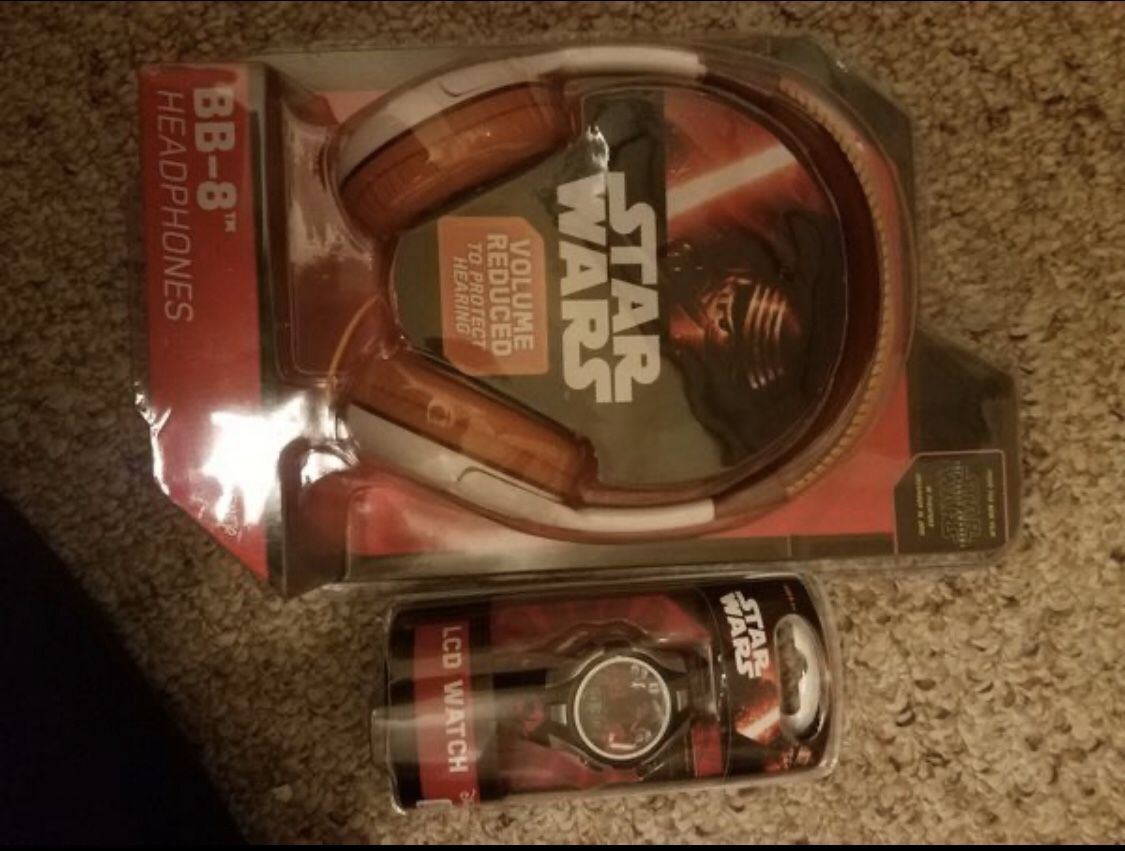 STAR WARS HEADPHONES AND WATCH BRAND NEW