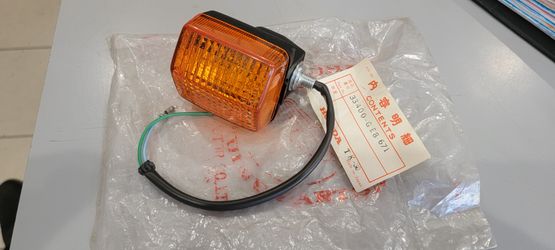 Aero Scooter (Front Turn Signal Light) New