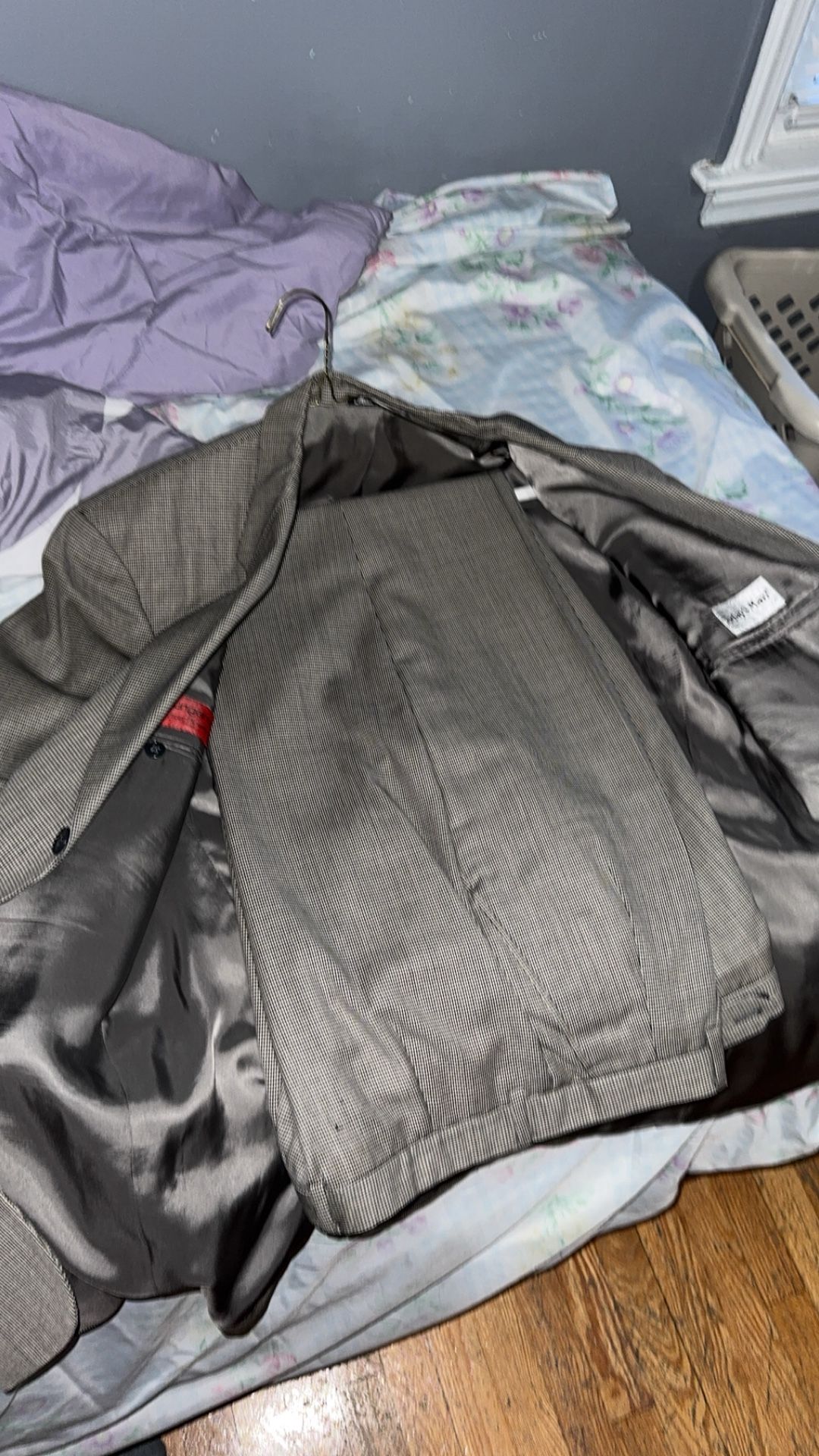 2 different 2 Piece Suits