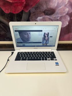 ASUS C300M Chromebook Laptop 32GB SSD 4GB RAM w/ charger - $29