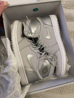 Air Jordan 1 Size 7.5 Like New 