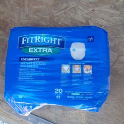 Panales adulto tengo 6 paquetes el precio cada 1