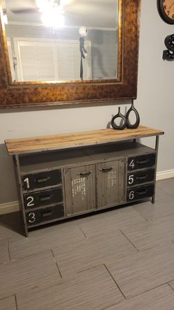GRAY METAL ARMY SURPLUS STYLE BUFFET TABLE