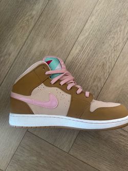 Air Jordan 1 Mid SE "Neapolitan" size 7y