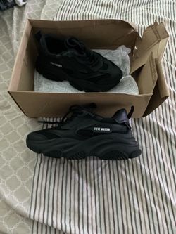 Steve Madden Chunky Black Sneakers