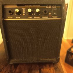 Mini Guitar Amplifier