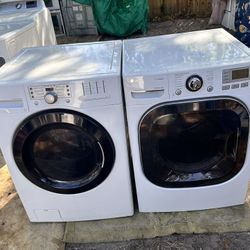Kenmore Front Load Washer &. LG Dryer Set 