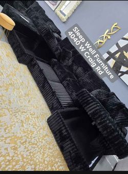 ✨️ Sectionals, 2pc Sofas ✨️ Furniture Queen Bedrooms, Dining Avail