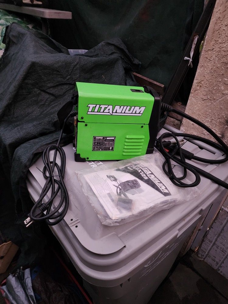 Titanium 125 Flux Core Welder