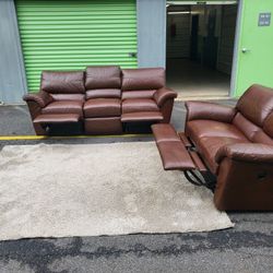 LA-Z-BOY Dark Brown Leather Sofa & Loveseat W/4 recliners (DELIVERY AVAILABLE)