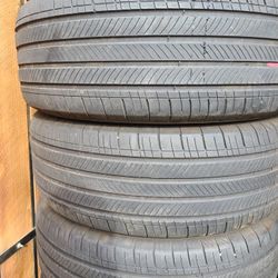 4.   215/55/17.   Michelin  35%