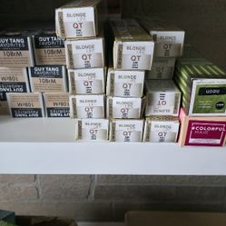 lots of hair color  and hair foil 