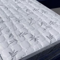 Queen Size Pillow Top Mattress