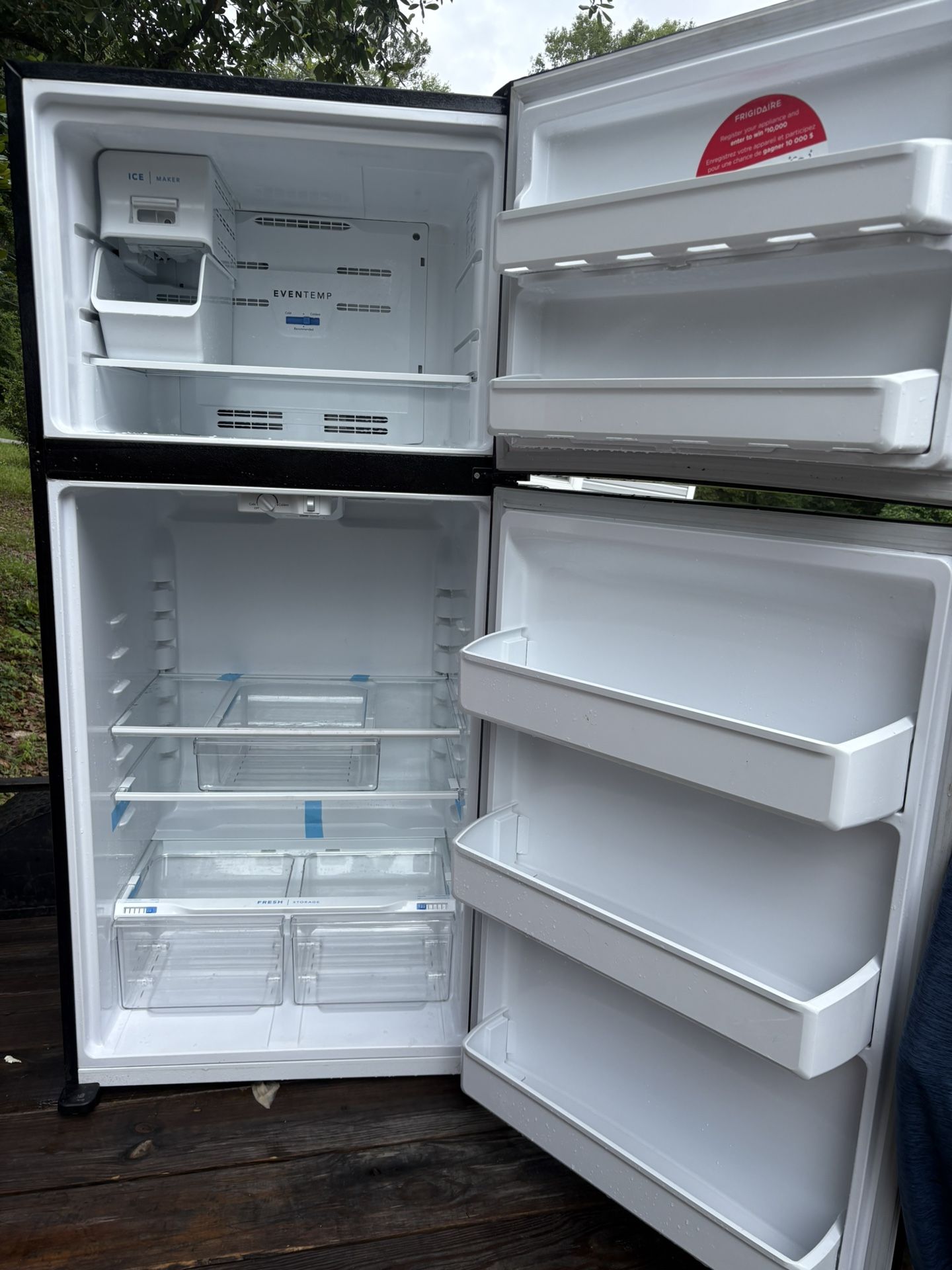 Fridgeair Refrigerator with Ice maker.