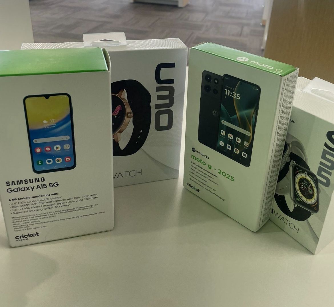 Moto G or Samsung Galaxy A16 With Skei Watch Or Accessories 