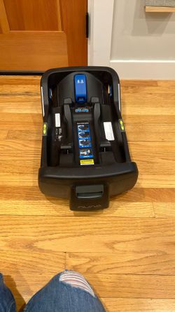Nuna Pipa Car Seat Base