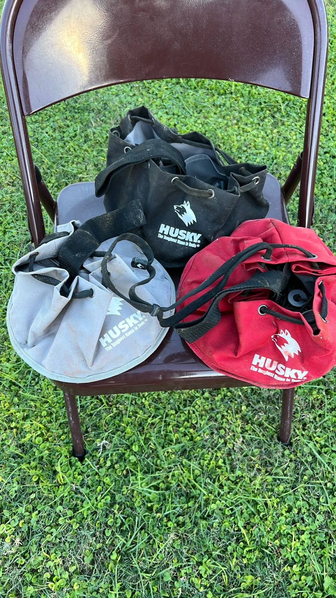 3 Husky Nags Fir Nuts Bolts Screws