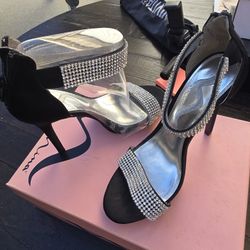 Nina Black Heels 