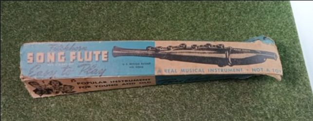 Fitchhor Song flute musical instrument with original box. (27)