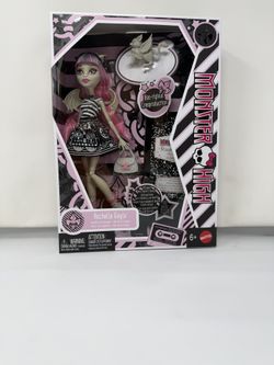 Monster High Boo-riginal Creeproduction Rochelle Goyle Doll with Diary, Doll Stand and Pet