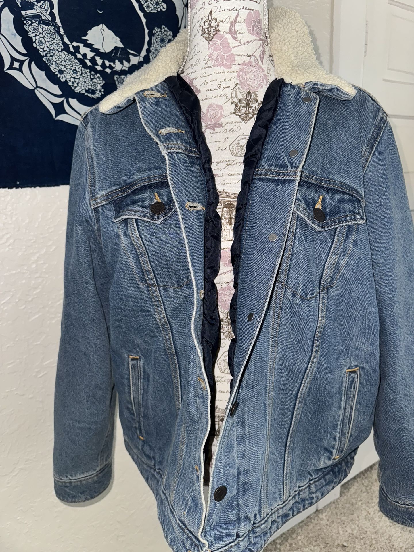 Levi’s Plus Size Jean Jacket Sherpa Collar 