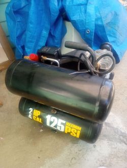 Good central pneumatic 4 gal  air compressor has Bran new oil Bran new reed valves it works great no leaks