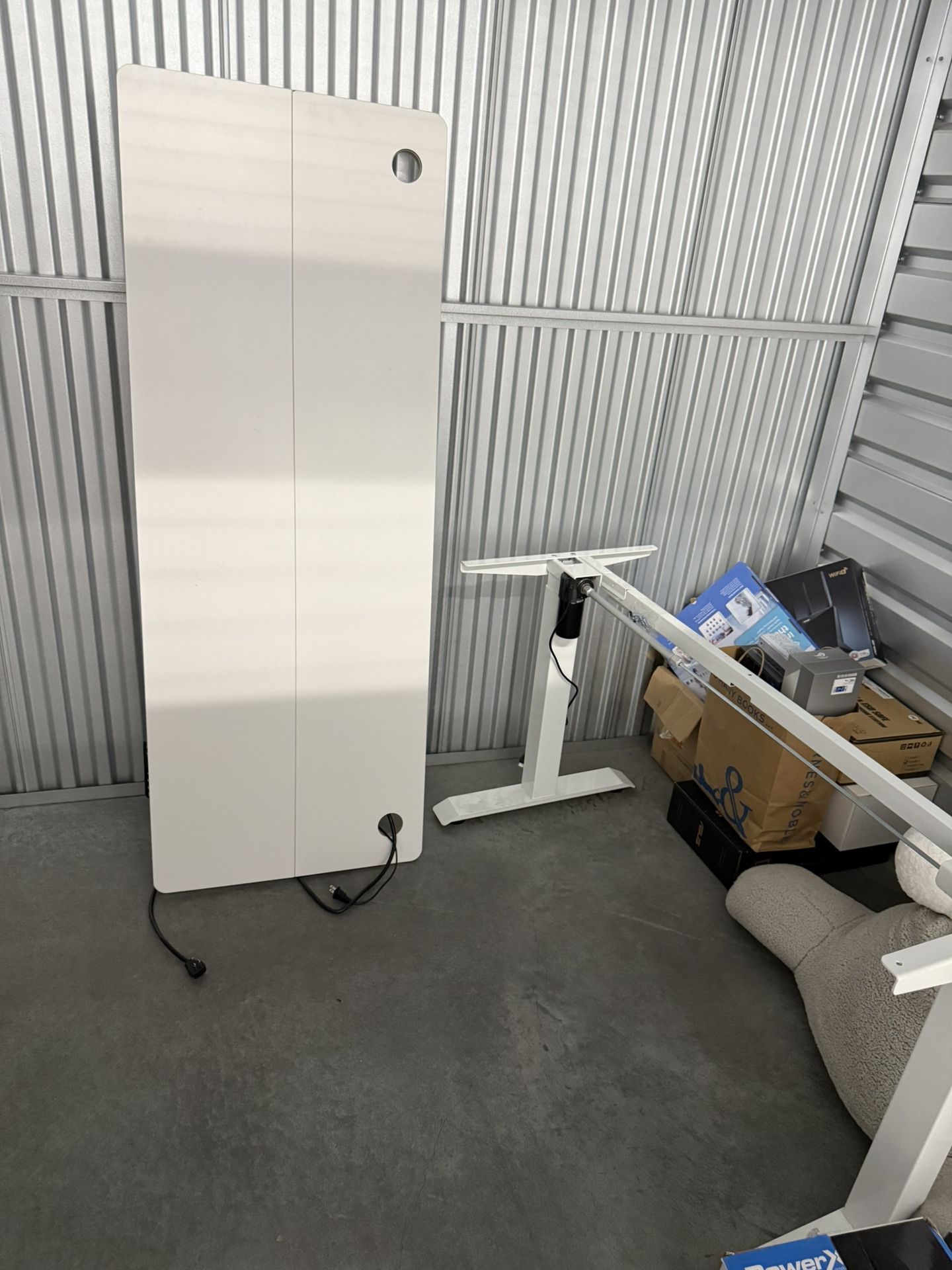 Computer Desk Adjustable Height (White)