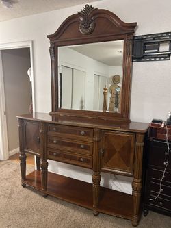 Dresser