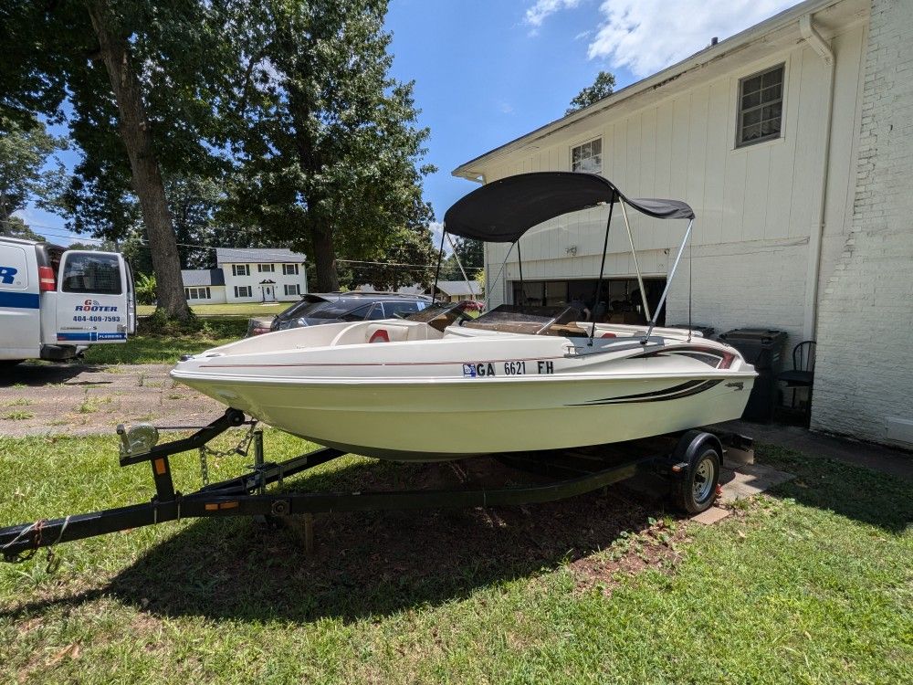 2009 Glastron SSV175