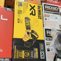 Dewalt New 8” Pruning Chain Saw XR 