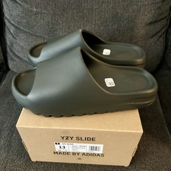 Brand New Authentic Adidas YZY Yeezy Slide Dark Onyx Black ID5103 Size 13 US