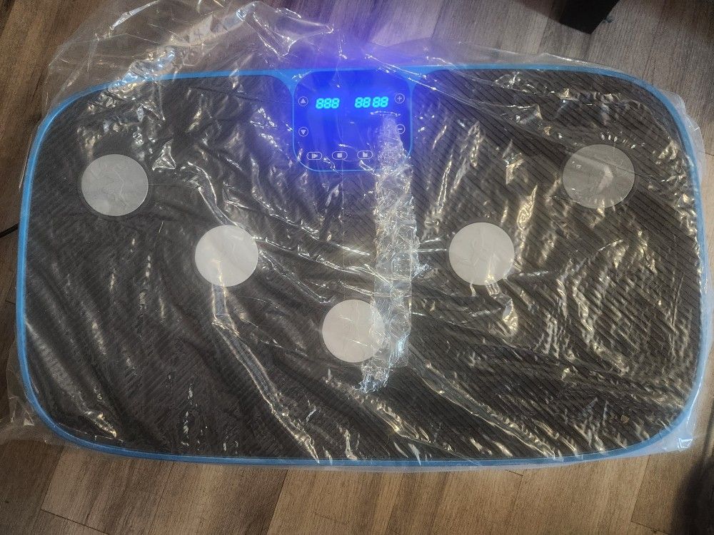LifePro RUMBLEX Excercise 4D Vibration Plate