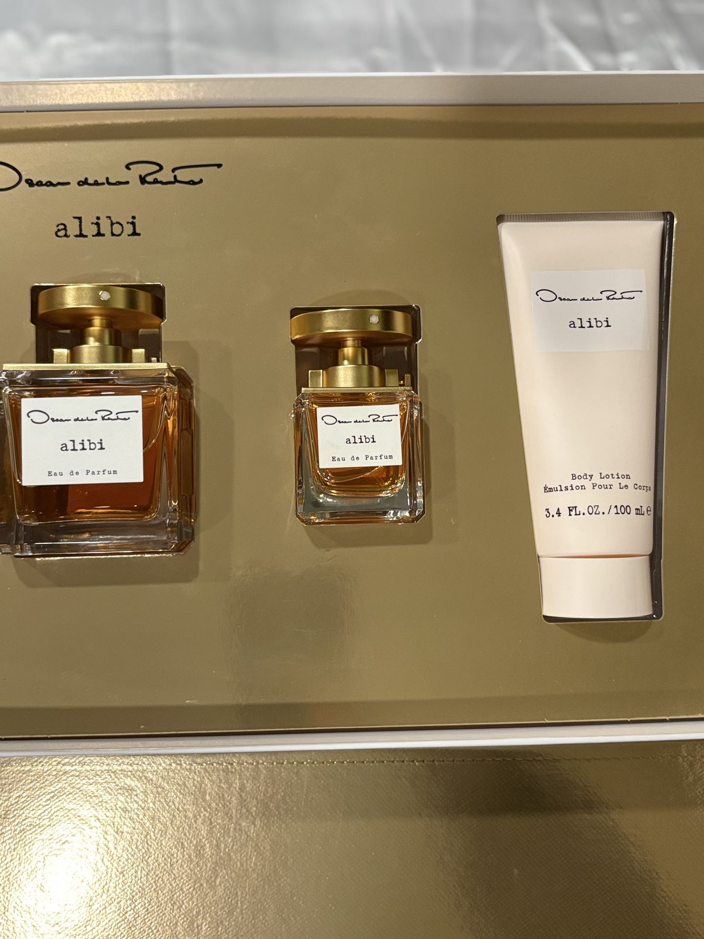 Osacar De La Renta Alibi Perfume Set