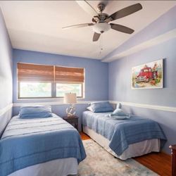 Two Twin bed