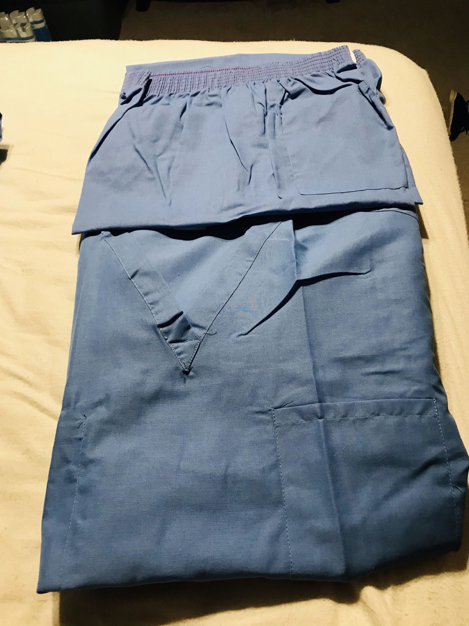 Medical / Healthcare Scrubs Shirt & Pant Set - Unisex 