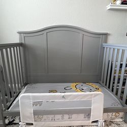 Delta 4-in-1 convertible crib w/mattress